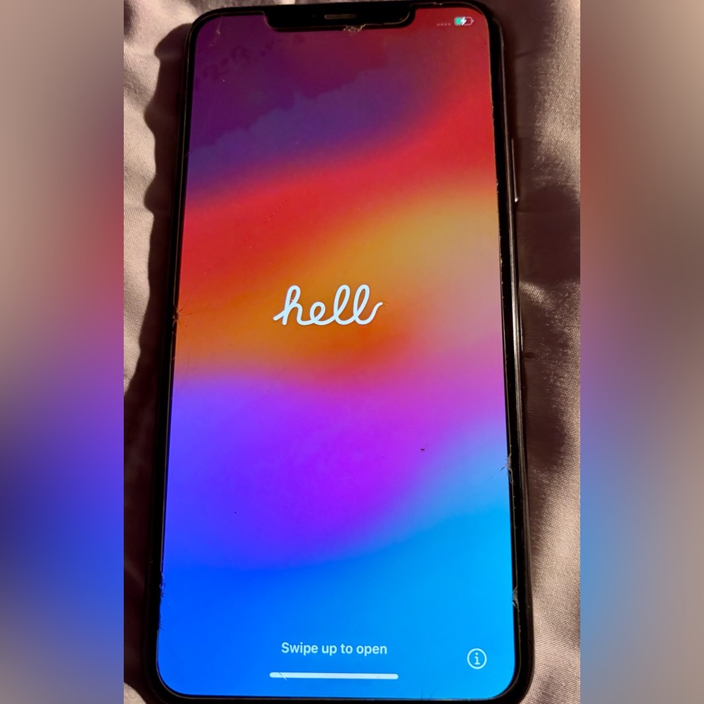 iPhone 11 Pro Max ( unlocked)
64GB